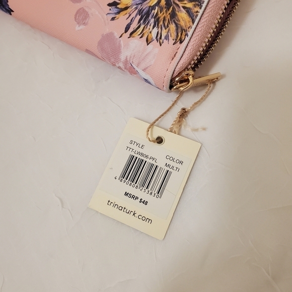 NWT Trina Turk Floral Zip close Accordian Wallet - Picture 6 of 7